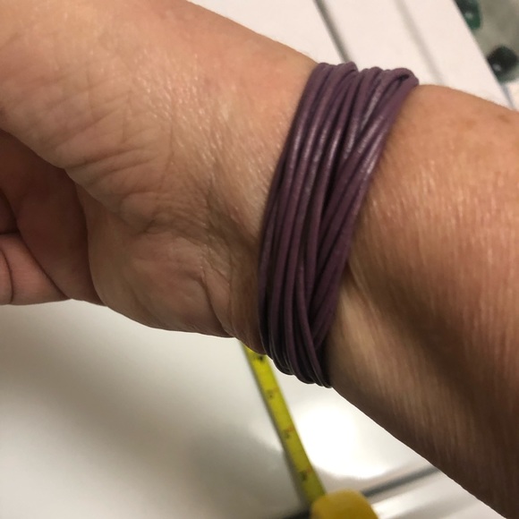 Purple and gold wrap bracelet. - Picture 5 of 5